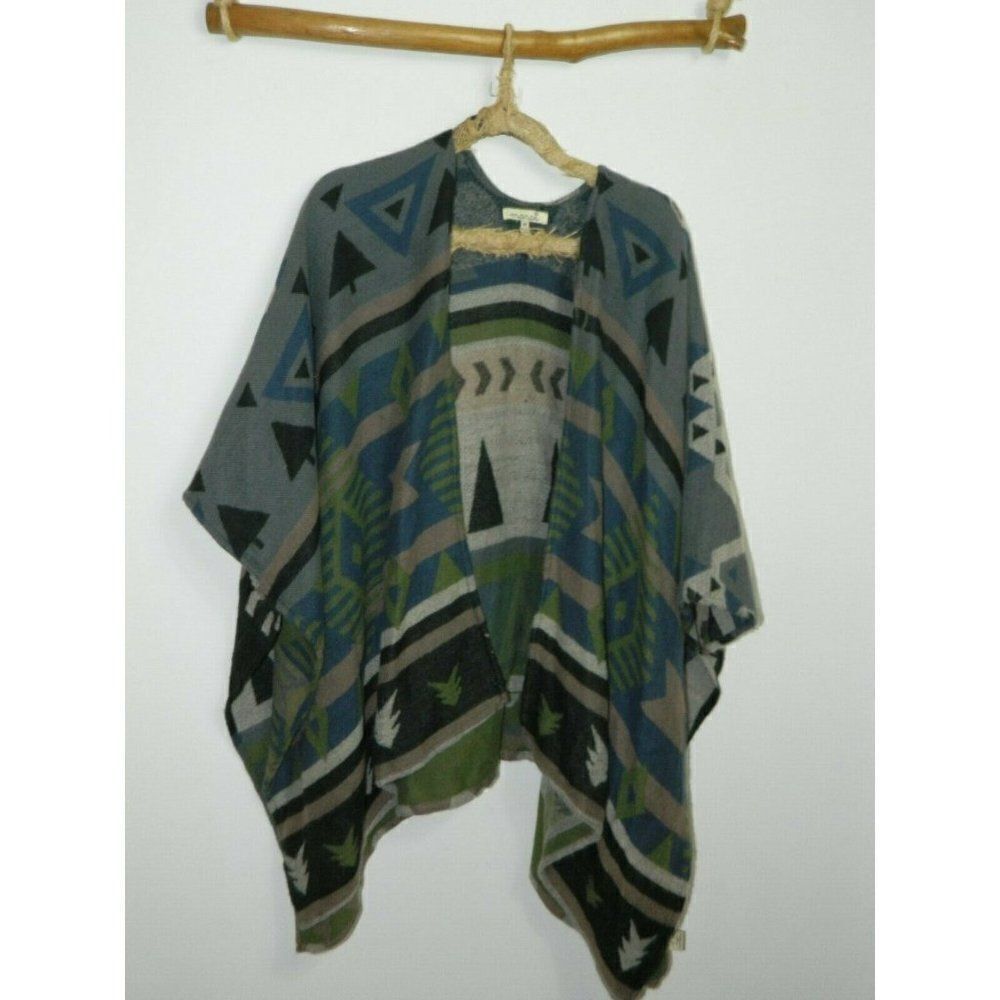 Marci Poncho Green Beige ‎ Black Aztec  Print Sweater One Size